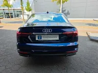 Gebraucht Audi A4 Advanced 163 PS (119 kW) 2021 Blau Limousine