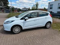 Gebraucht Ford Fiesta 72 PS (52 kW) 2010 Weiß Kleinwagen