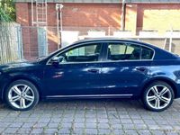 Gebraucht VW Passat Comfortline 150 PS (110 kW) 2012 Blau Limousine