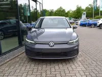 Gebraucht VW Golf VIII Life 150 PS (110 kW) 2023 Grau Limousine