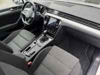 Gebraucht VW Passat Business 150 PS (110 kW) 2022 Weiß Kombi