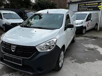 Gebraucht Dacia Dokker 102 PS (75 kW) 2016 Weiß Van / Kleinbus