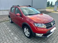Gebraucht Dacia Sandero 90 PS (66 kW) 2015 Rot Limousine