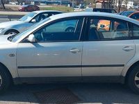 Gebraucht VW Passat Trendline 101 PS (74 kW) 1998 Silber Limousine