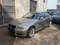Gebraucht BMW 318 143 PS (105 kW) 2010 Grau Limousine