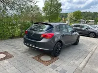 Gebraucht Opel Astra Active 140 PS (102 kW) 2013 Grau Limousine