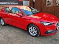 Gebraucht Seat Leon Style 90 PS (66 kW) 2022 Rot Limousine