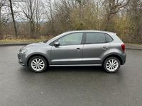 Gebraucht VW Polo LOUNGE 90 PS (66 kW) 2015 Grau Limousine