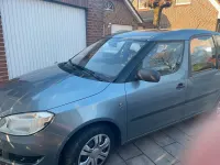 Gebraucht Skoda Roomster 70 PS (51 kW) 2013 Silber Van / Kleinbus