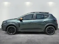 Neu Dacia Sandero Stepway 122 PS (89 kW) 2026 Grün Limousine