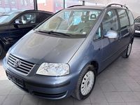 Gebraucht VW Sharan Trendline 140 PS (102 kW) 2009 Grau Van / Kleinbus