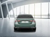 Gebraucht Mercedes E220 Premium 197 PS (144 kW) 2024 Metalliclack verdesilber Limousine