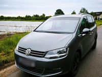 Gebraucht VW Sharan Comfortline 150 PS (110 kW) 2017 Grau Van / Kleinbus