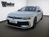 Gebraucht VW Passat R-line 150 PS (110 kW) 2025 Weiß Kombi