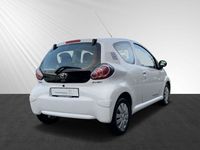 Gebraucht Toyota Aygo Cool 68 PS (50 kW) 2013 Pianosaweiß Kleinwagen