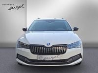 Używany Skoda Superb Style 190 KM (139 kW) 2019 Biały Kombi