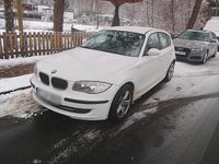 Gebraucht BMW 120 122 PS (89 kW) 2009 Weiß Kleinwagen