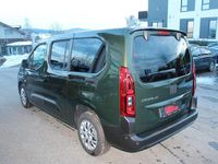 Neu Fiat Doblò 132 PS (97 kW) 2025 Grün Van / Kleinbus