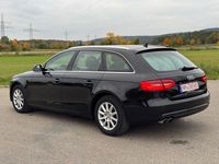 Usado Audi A4 Attraction 150 HP (110 kW) 2014 Preto Carrinha