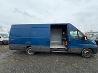 Gebraucht Iveco Daily 156 PS (114 kW) 2018 Blau Van