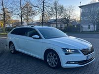 Gebraucht Skoda Superb Style 190 PS (139 kW) 2016 Weiß Kombi