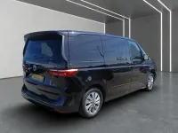 Gebraucht VW Multivan Life 150 PS (110 kW) 2025 Deep black perleffekt Van / Kleinbus