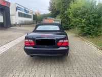 Gebraucht Mercedes CLK200 Avantgarde 163 PS (119 kW) 2000 Blau Cabrio