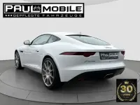 Używany Jaguar F-Type R 300 KM (220 kW) 2017 Biały Coupe