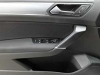 Gebraucht VW Touran Active 122 PS (89 kW) 2022 Reflexsilber metallic Van / Kleinbus