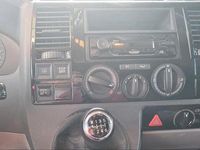 Gebraucht VW T5 2009 Rot Van