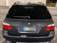 Gebraucht BMW 525 197 PS (144 kW) 2009 Grau Kombi