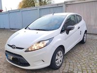 Gebraucht Ford Fiesta 68 PS (50 kW) 2011 Weiß Kleinwagen