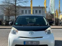 Gebraucht Toyota iQ 68 PS (50 kW) 2011 Weiß Kleinwagen