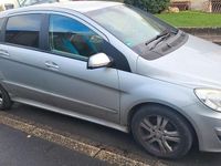 Gebraucht Mercedes B180 109 PS (80 kW) 2008 Silber Van / Kleinbus