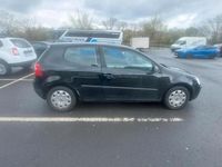 Gebraucht VW Golf V 75 PS (55 kW) 2005 Schwarz Kleinwagen