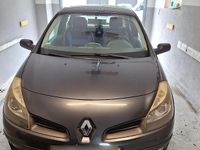 Gebraucht Renault Clio II 75 PS (55 kW) 2006 Silber Kleinwagen