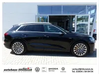 Gebraucht Audi e-tron S-Line 300 kW (408 PS) 2022 Schwarz SUV