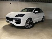 Gebraucht Porsche Cayenne 470 PS (345 kW) 2025 Carraraweißmetallic SUV