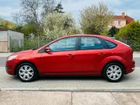 Gebraucht Ford Focus 101 PS (74 kW) 2009 Rot Kleinwagen
