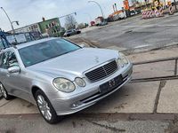 Gebraucht Mercedes E270 Avantgarde 177 PS (130 kW) 2004 Silber Limousine