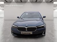 Gebraucht BMW 520 Sport Line 184 PS (135 kW) 2023 Blau Kombi