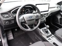 Gebraucht Ford Focus Titanium 125 PS (91 kW) 2025 Schwarz Limousine