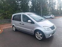 Gebraucht Mercedes Vaneo 130 PS (95 kW) 2004 Silber Van / Kleinbus