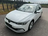 Gebraucht VW Golf VIII Basis 90 PS (66 kW) 2022 Weiß Kleinwagen