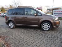 Gebraucht VW Touran Cup 105 PS (77 kW) 2015 Braun Van / Kleinbus