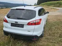Gebraucht Ford Focus SYNC Edition 125 PS (91 kW) 2014 Weiß Limousine