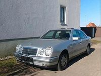 Gebraucht Mercedes E230 Elegance 1997 Silber Limousine