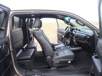 gebraucht Toyota HiLux Invincible extra Cab 2.8 Liter Motor mit 205 PS