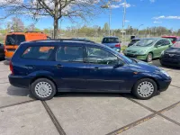 Gebraucht Ford Focus 101 PS (74 kW) 2004 Blau Kombi