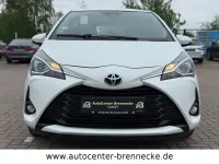 Gebraucht Toyota Yaris Team 111 PS (81 kW) 2018 Weiß Limousine